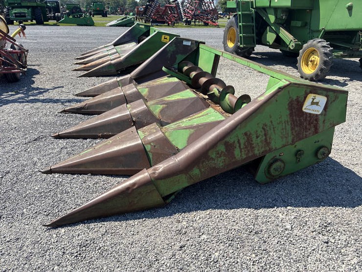 john-deere-444-image-14