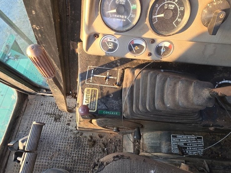 john-deere-4420-image-54