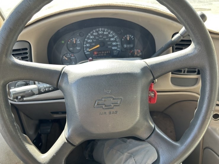 1999-chevrolet-astro-image-23