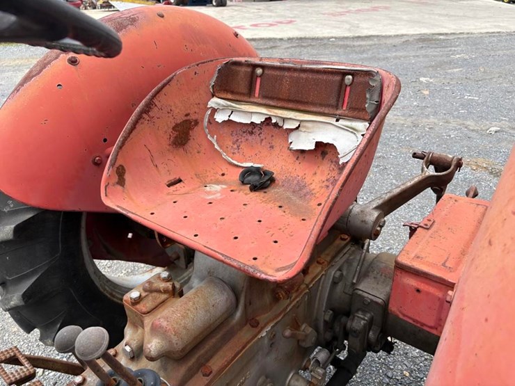massey-ferguson-25-image-16