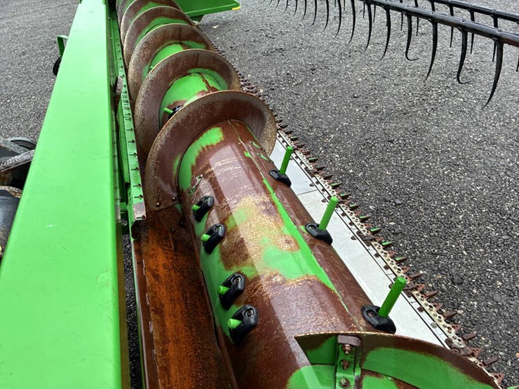 2013-john-deere-635f-image-16