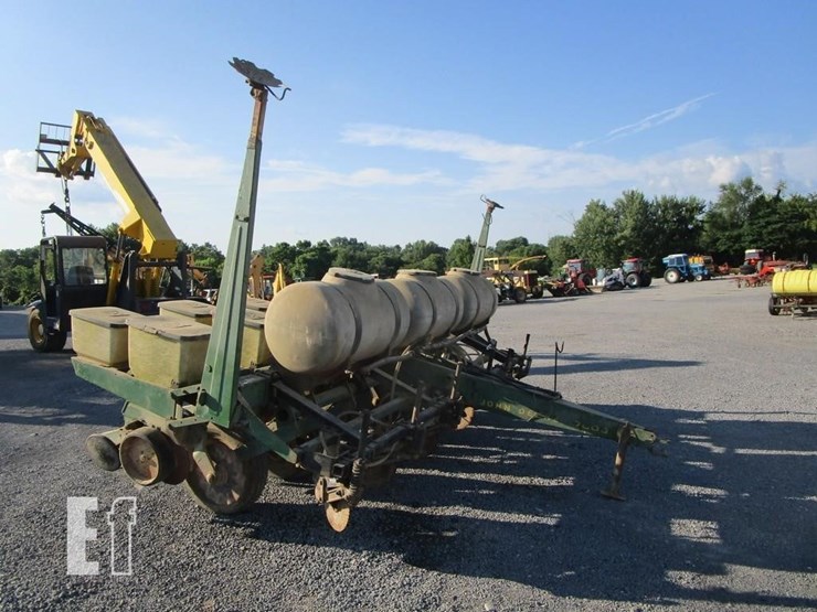 john-deere-7000-image-1