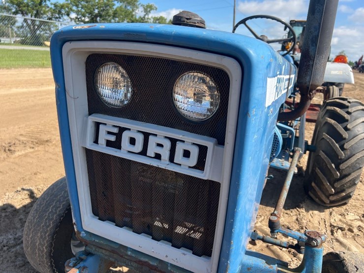 ford-1900-image-9