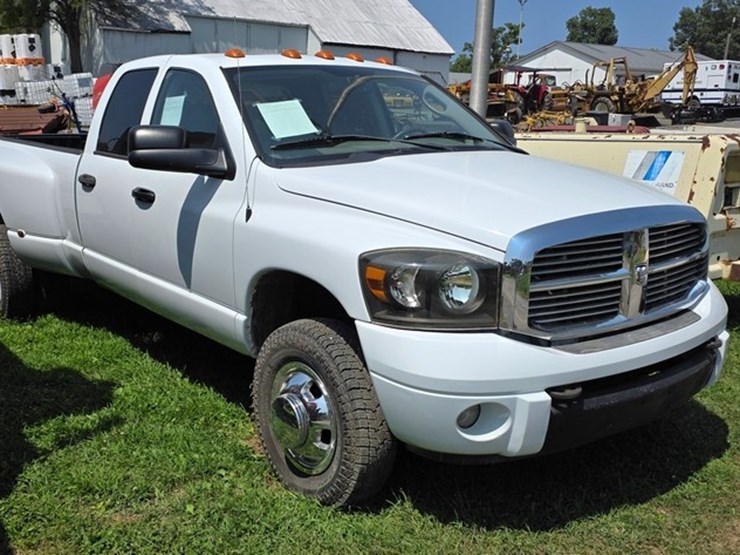 2006-dodge-ram-3500-image-1