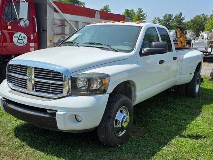 2006-dodge-ram-3500-image-2