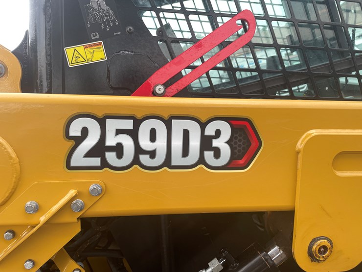 2019-caterpillar-259d3-image-9