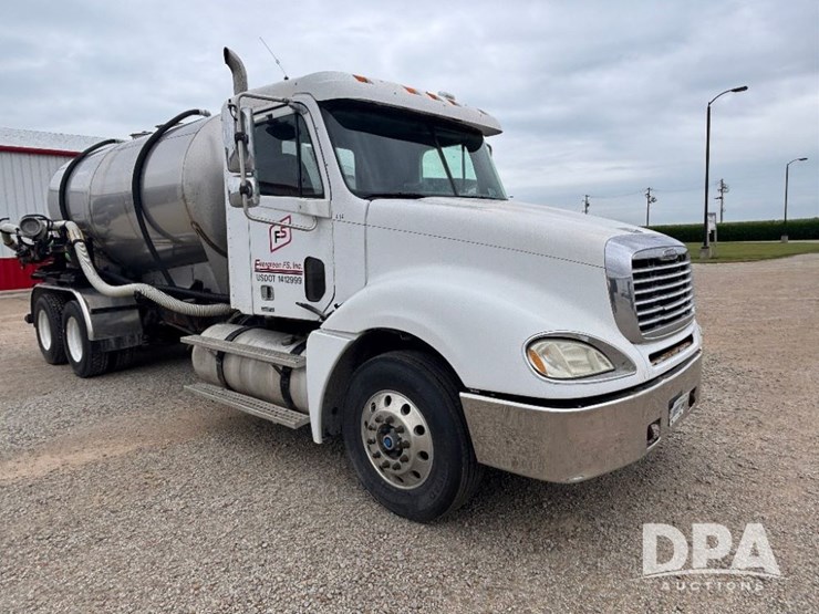 2006-freightliner-columbia-truck-(gp11008,-unit-414)-image-4