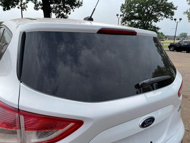 2015-ford-escape-se-image-27