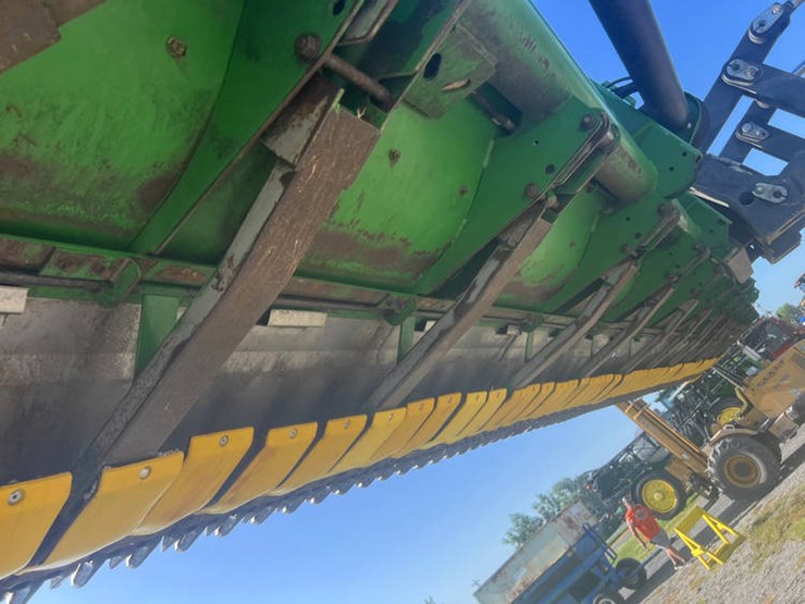 2010-john-deere-630f-image-27