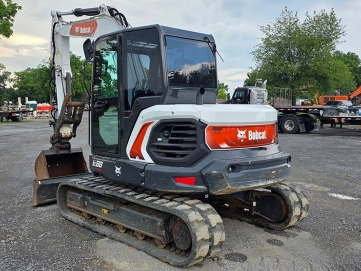 2022-bobcat-e88-image-4