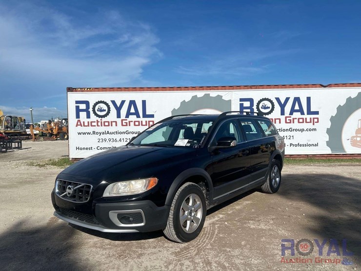 2012-volvo-xc70-image-1