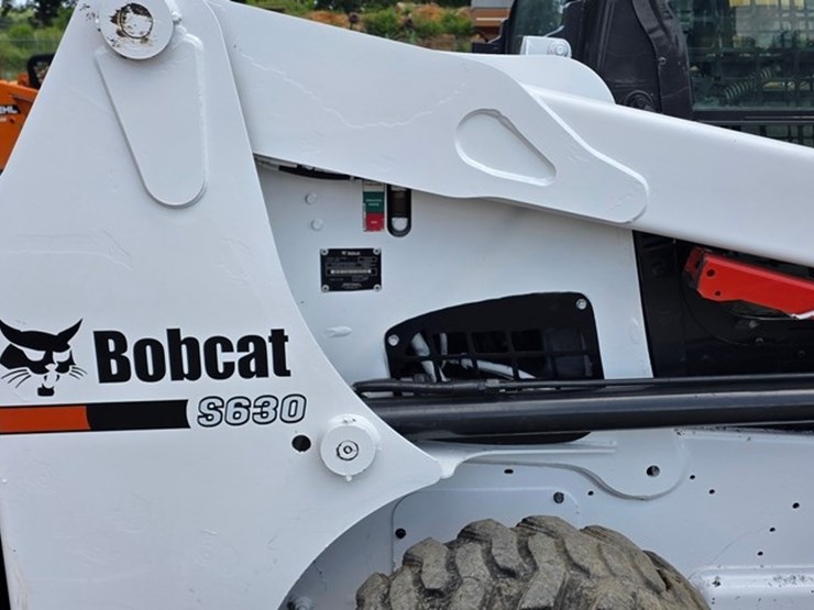 2011-bobcat-s630-image-15