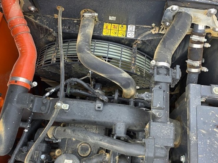 2021-jcb-1cxt-image-72
