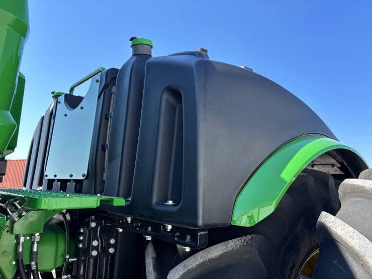 2023-john-deere-9r-440-image-40