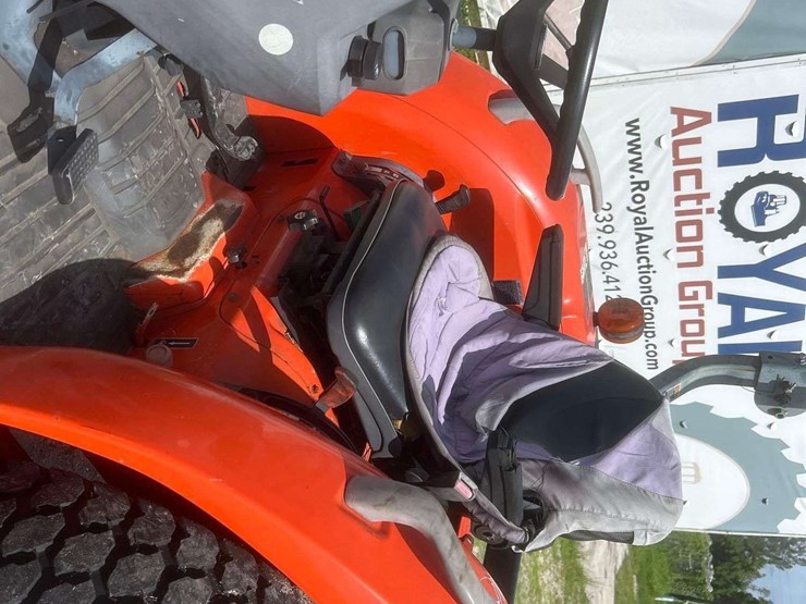 kubota-l5030d-50hp-front-loader-utility-tractor-image-9