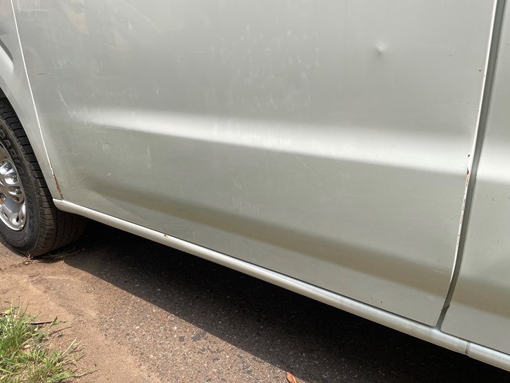 2013-nissan-nv2500-image-39