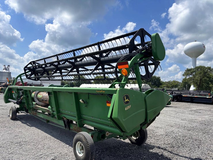 2010-john-deere-625f-image-14