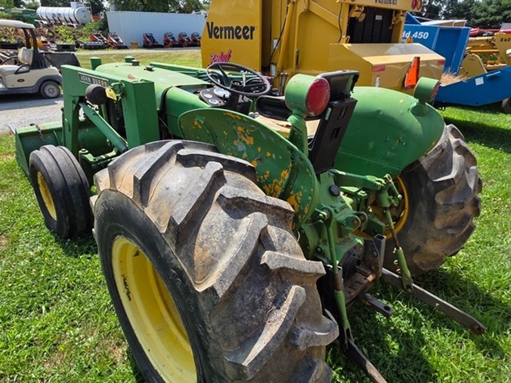 john-deere-300-image-18