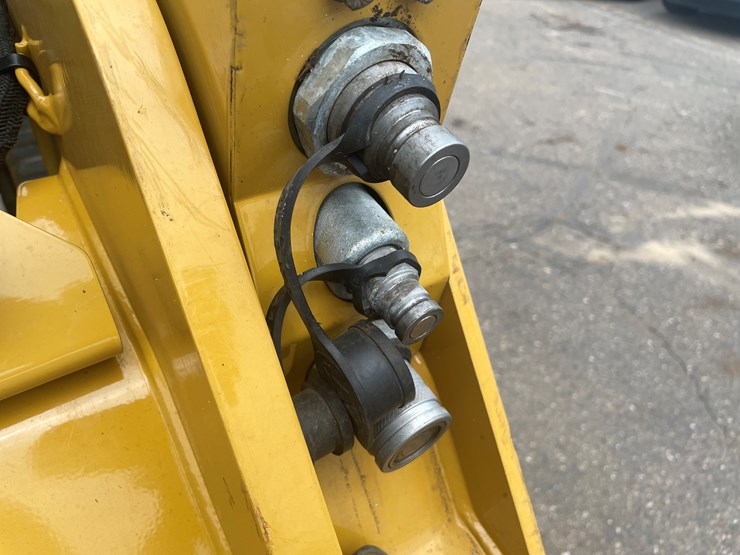 2019-caterpillar-259d3-image-43
