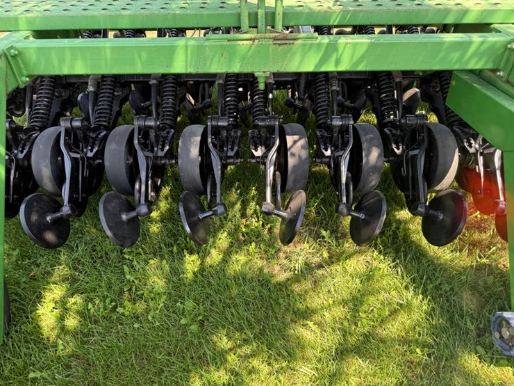 john-deere-1560-image-10