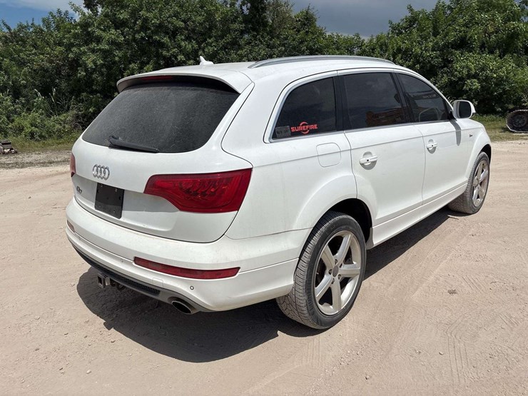 2012-audi-q7-image-3