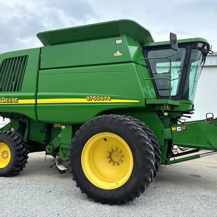 2002 JOHN DEERE 9750