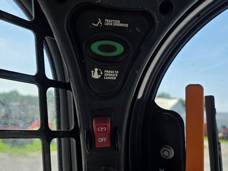 2023-bobcat-t770-image-58