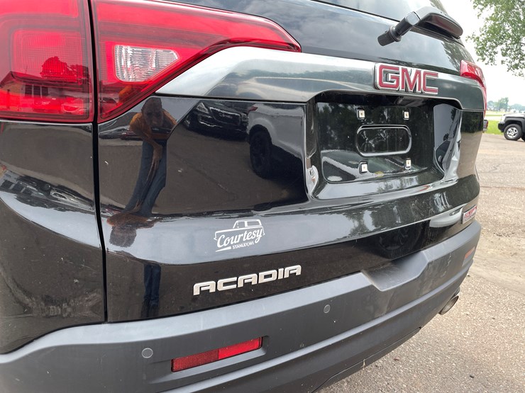2017-gmc-acadia-image-31