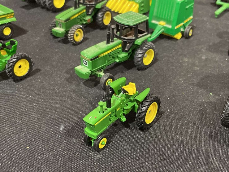 john-deere-64-image-6