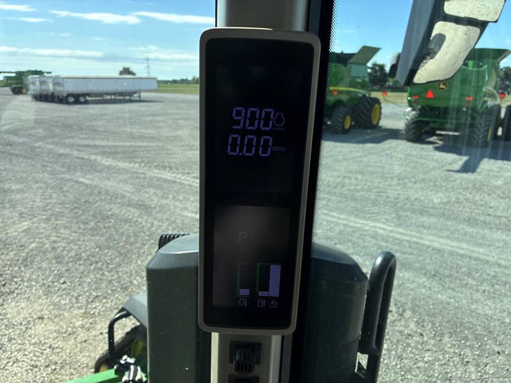 2020-john-deere-8rx-410-image-98