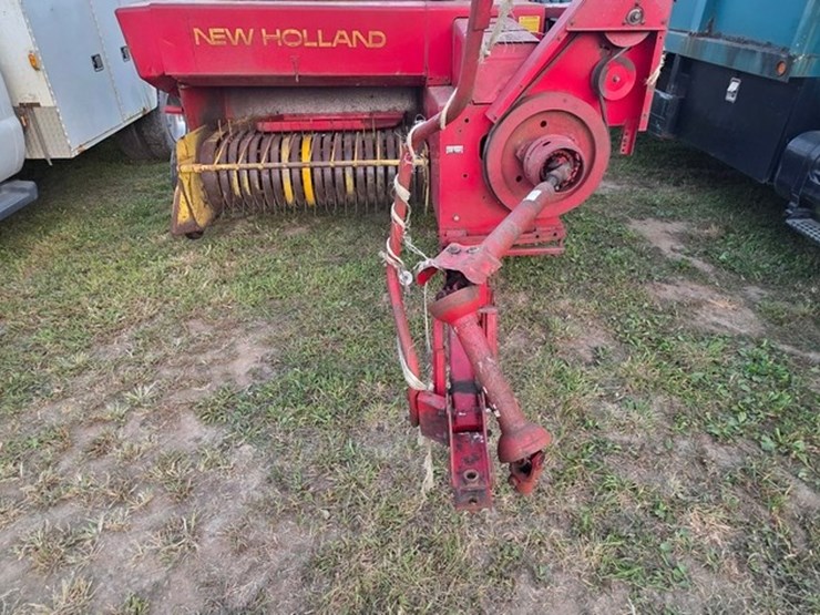 new-holland-276-image-29