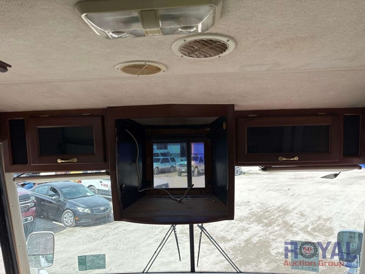 2002-kountry-star-motorhome-image-32