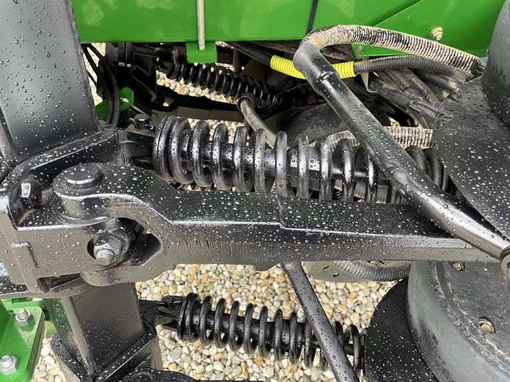 2017-john-deere-1990-image-81