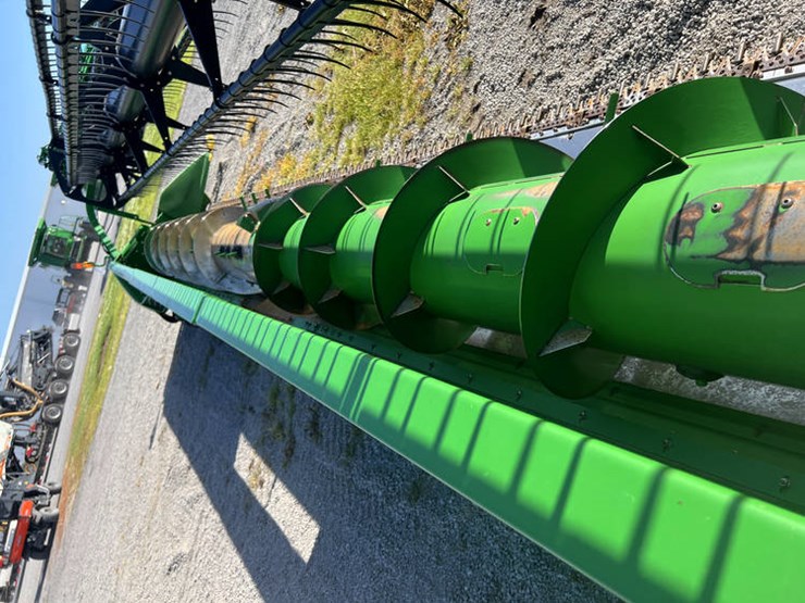 2010-john-deere-630f-image-16