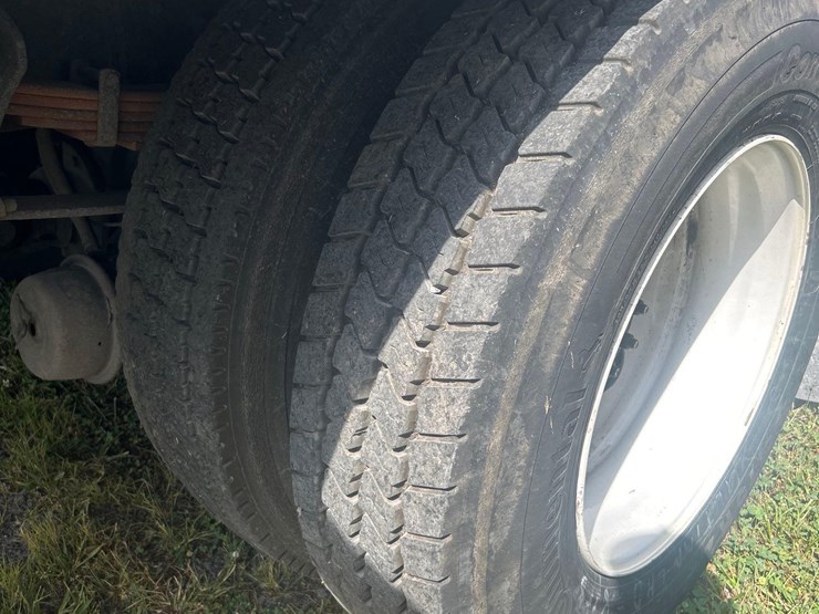 2015-international-durastar-4300-image-10