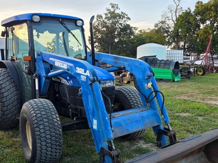 new-holland-tn70d-image-8