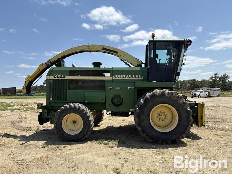 2001-john-deere-6950-image-4