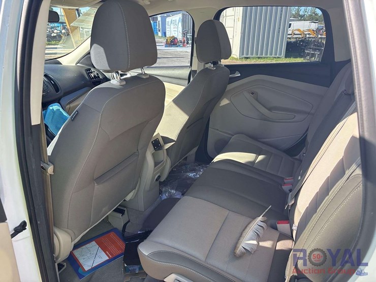 2013-ford-escape-image-19