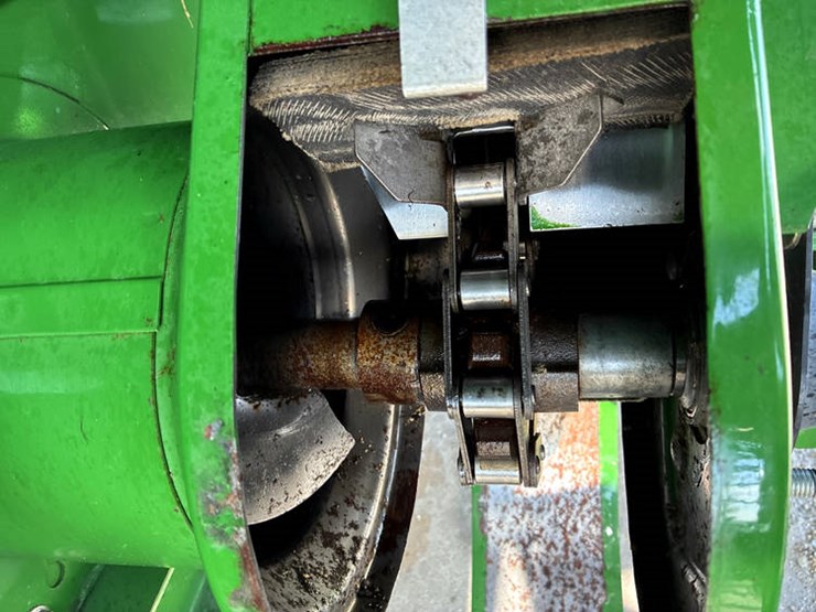 2013-john-deere-s670-image-78