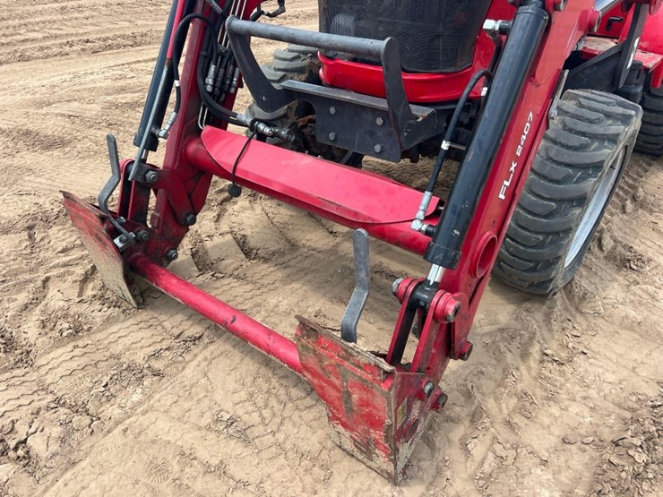 2022-massey-ferguson-1835e-image-9