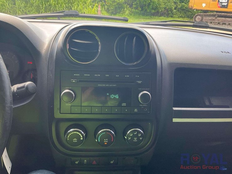 2013-jeep-patriot-sport-image-9
