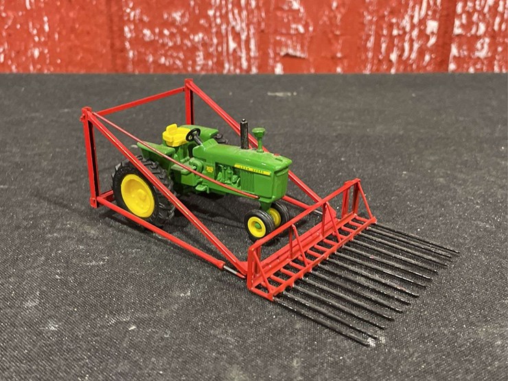john-deere-3010-image-8