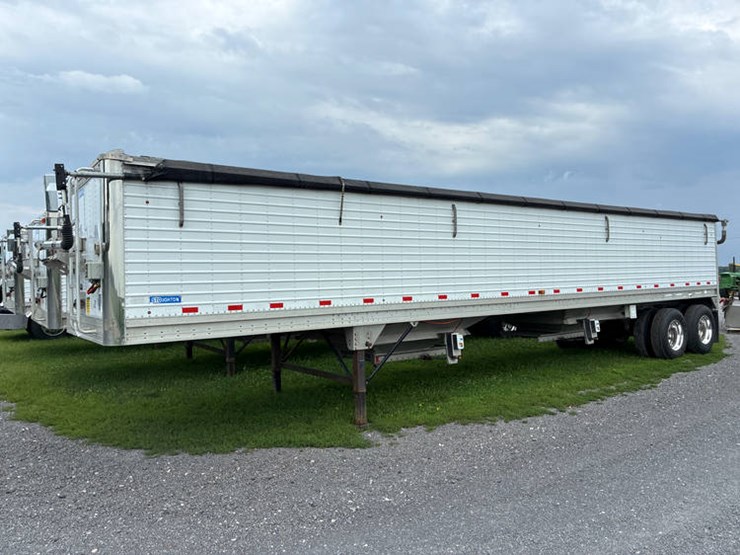2013-stoughton-trailer-image-1