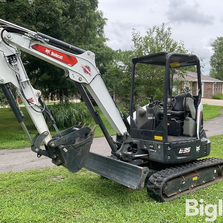 2022 BOBCAT E35i