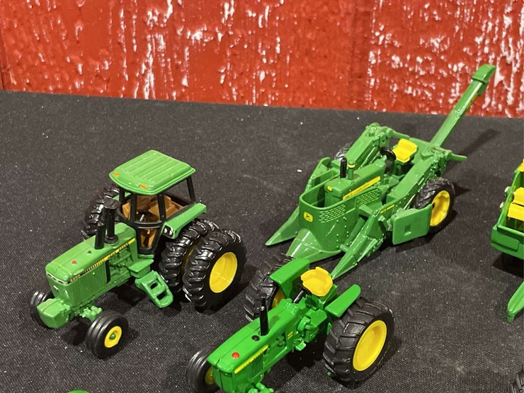 john-deere-64-image-3