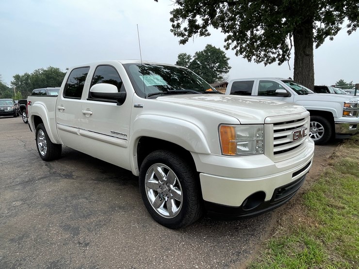 2012-gmc-1500-image-3