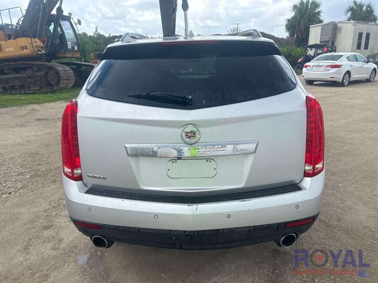 2011-cadillac-srx-image-17