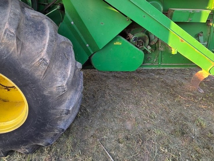 john-deere-4420-image-10