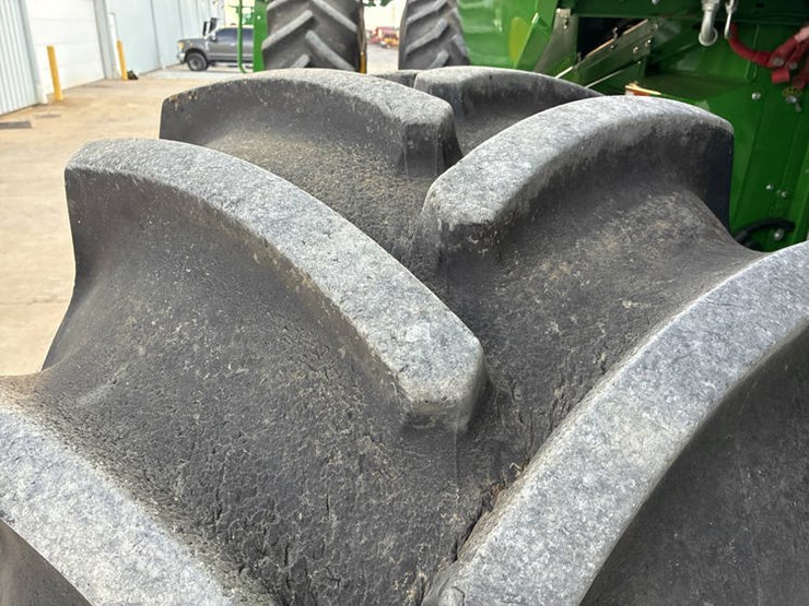 2015-john-deere-s680-image-54