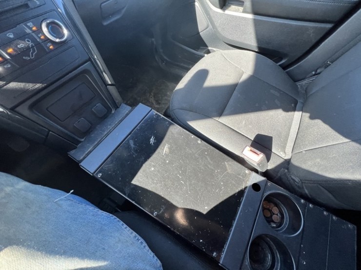 2018-ford-explorer-image-31